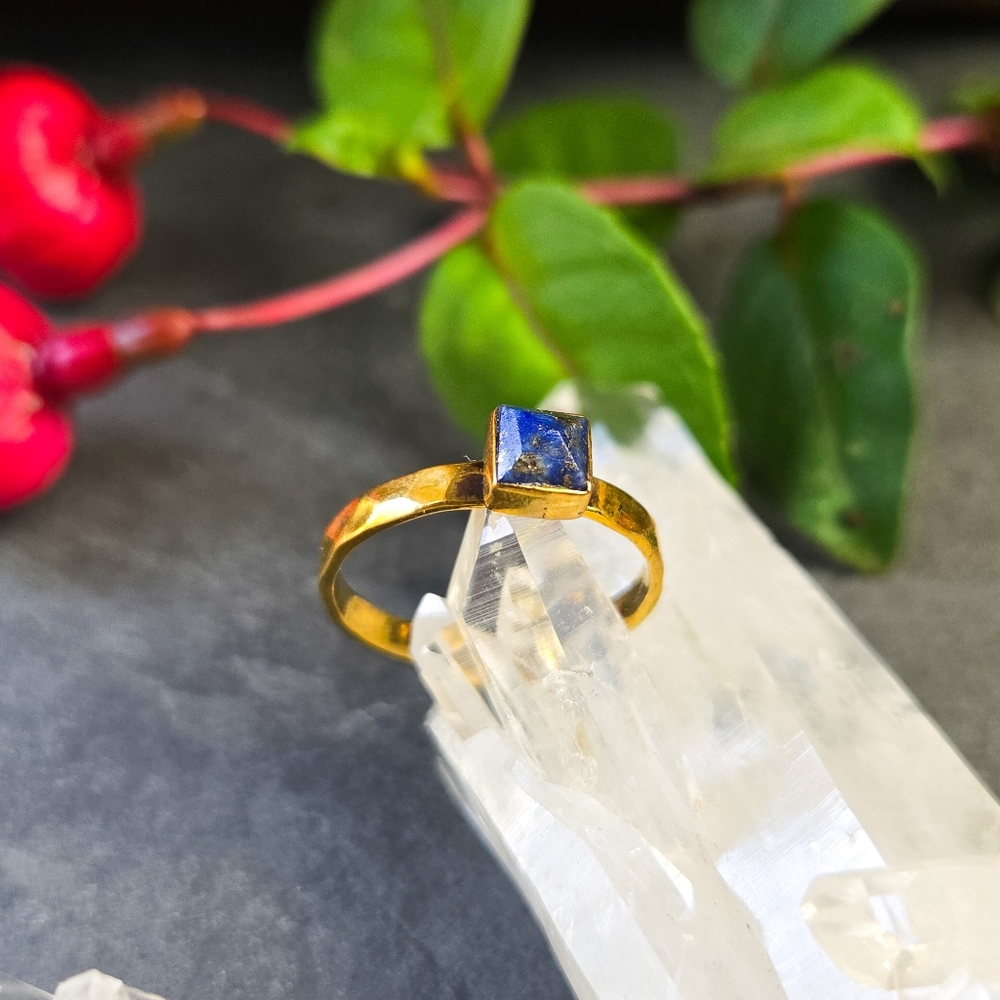 NWT Baizaar Square Lapis Hammered Stacking Ring